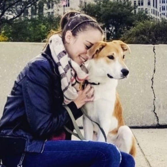 Meet your Posher, Kayla - Picture 2 of 4